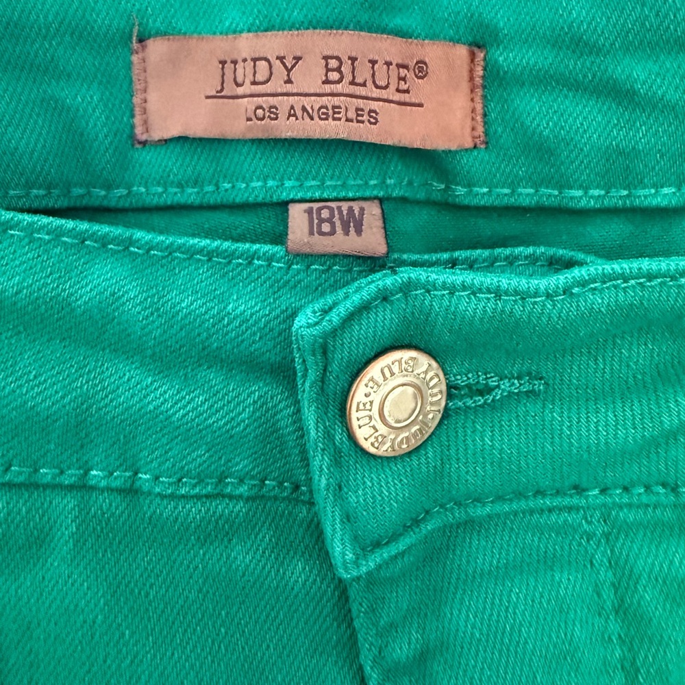Judy Blue Vibrant Green Ankle Jeans - Picture 4 of 6